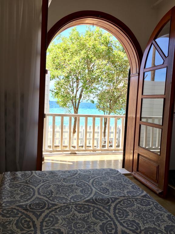Byblos Mare-The Exclusive Beach Front Villa 斯卡拉索提罗斯 外观 照片